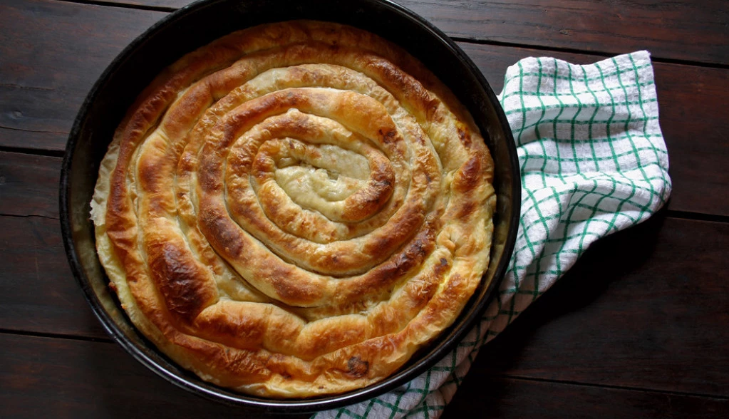 Tradicionalni Recept za Krompirušu – Ukusna Pita od Krompira