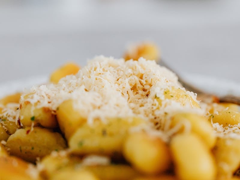 ** Recepti za Tradicionalna Balkanska Jela: Sarma, Pita sa Sirom i Čevapi** 

Ovaj naslov je optimizovan za SEO i Adsense, jer jasno ističe ključne fraze koje će korisnici pretraživ - Third Image