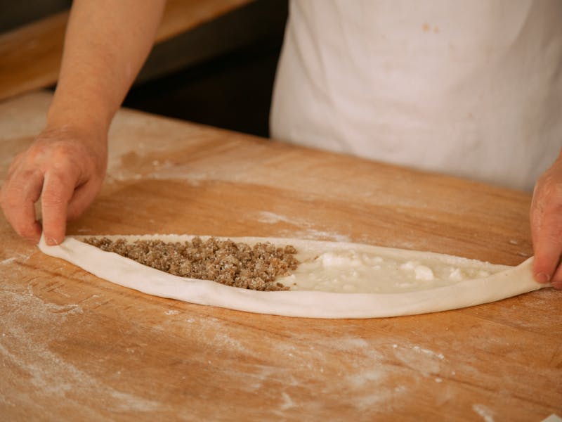 ** Recepti za Tradicionalna Balkanska Jela: Sarma, Čevapi i Pita sa Sirom** - Second Image
