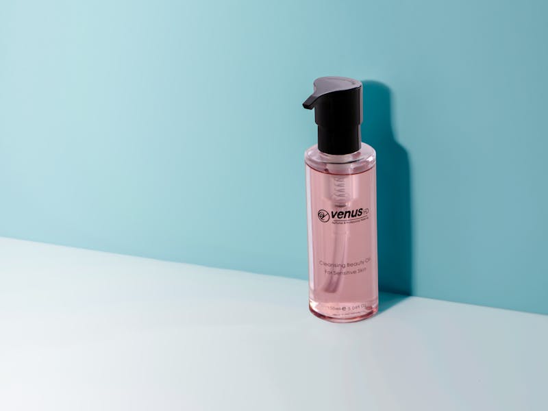**Kupite Milk Makeup Hydro Grip Set Refresh Sprej s Hijaluronskom Kiselinom – Fiksacija Šminke i Hidratacija Kože do 12 Sati** - Third Image