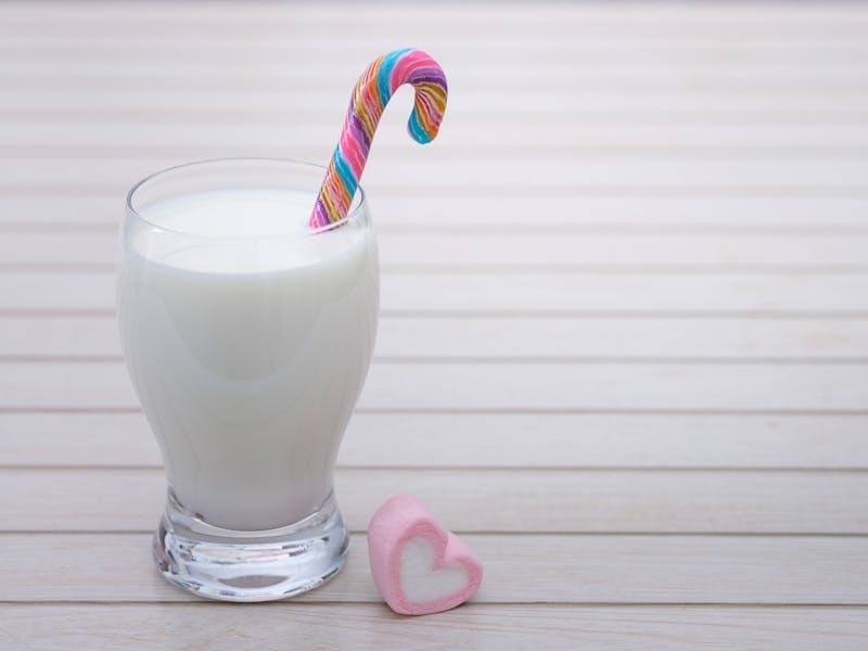 **Hladne Žele Tinte za Usne Milk Makeup: Savršen Izbor za Dugotrajno Bojenje i Hidrataciju!** - Third Image