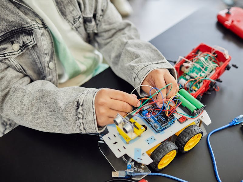 **Kreativne Uradi Sam Ideje za Razvijanje Mašte: DIY Projekti za Svakoga** - Second Image