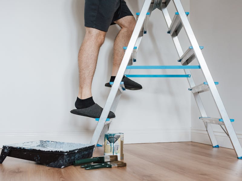 ** Kreativni DIY Projekti za Unapređenje Vašeg Doma** - Second Image