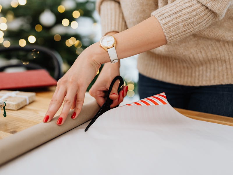 ** Stvarajte Čaroliju: 5 DIY Ideja za Božićne Dekoracije i Poklone** - Third Image