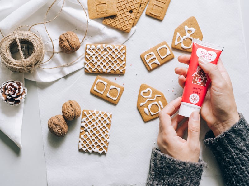 **Kreativne DIY Ideje za Novu Godinu: Kako Uljepšati Praznike i Stvoriti Nezaboravne Uspomene** - Third Image