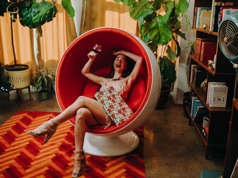 ** Kako Stvoriti Unikatne Dekoracije i Poklone za Savršenu Novu Godinu** - Third Image