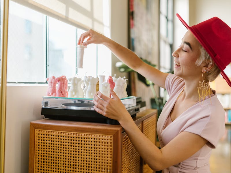 **Kreativne DIY Ideje za Unapređenje Prostorija: Izrazite Svoju Kreativnost i Stvorite Poseban Ambijent** - Third Image