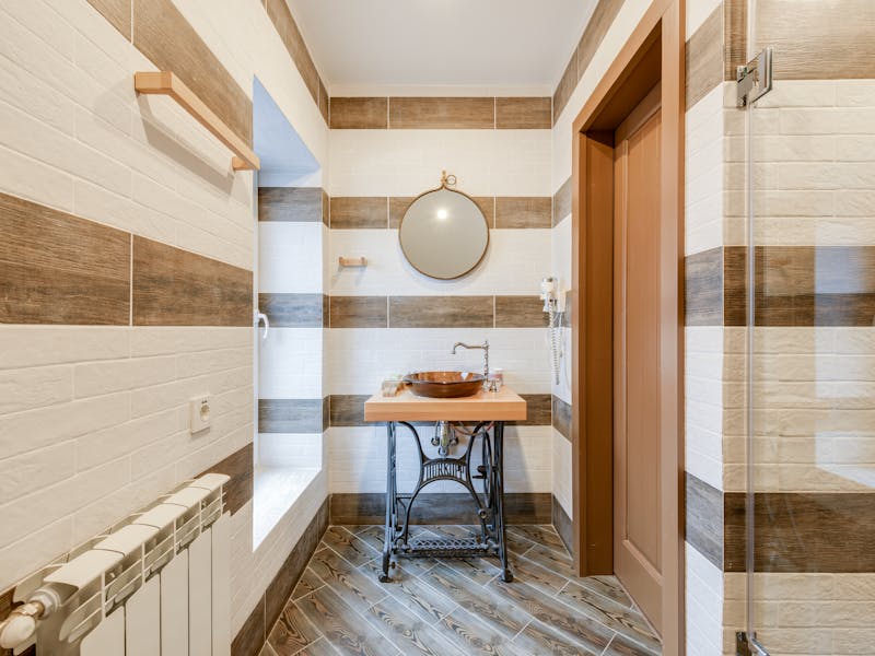 **Savjeti za Uređenje Doma u Industrijskom Stilu: Kako Stvoriti Modernu i Funkcionalnu Oazu** - Second Image