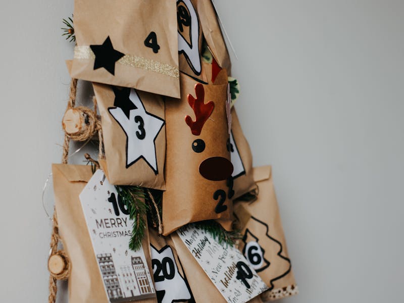 **Kreativne 'Uradi Sam' Ideje: Dekoracija, Pokloni i Projekti za Djecu** - Fourth Image