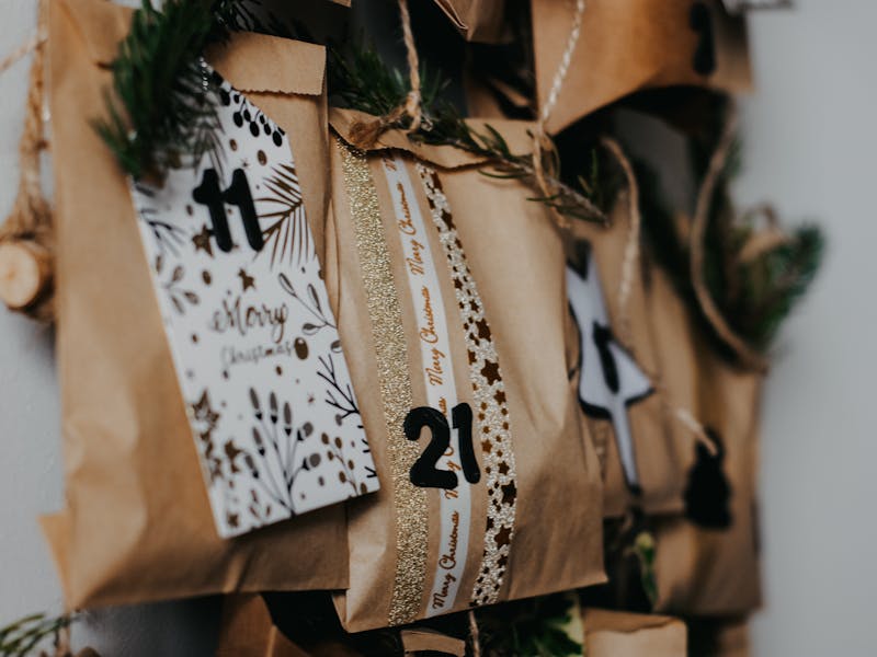 **  Jednostavni Projekti za Dekoraciju, Vrtlarenje i Personalizovane Poklone** - Third Image