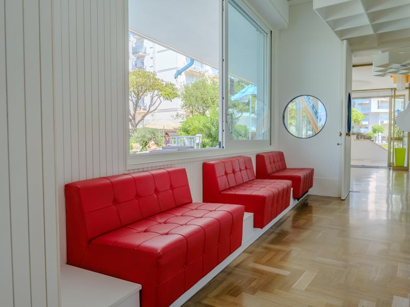 **10 Kreativnih Dizajnerskih Savjeta za Uređenje Vašeg Doma: Kako Stvoriti Udoban i Estetski Prostor** - Second Image