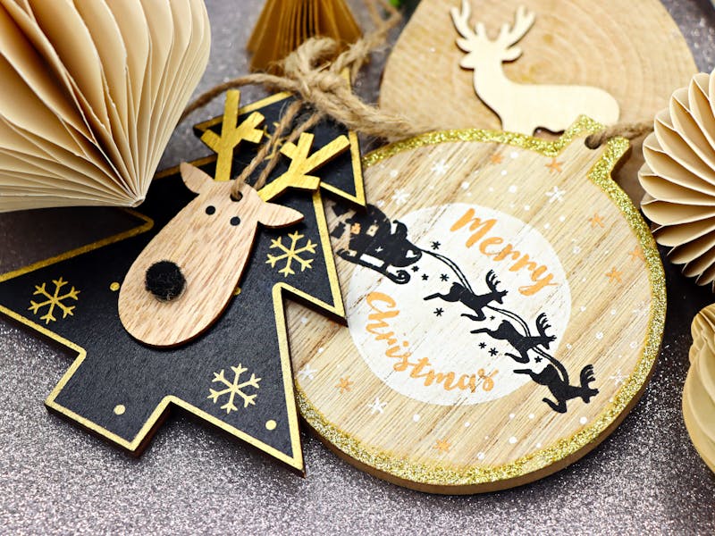 **DIY Božićne Ideje: Stvarajte Savršen Ambijent i Unikatne Poklone za Blagdane** - Fourth Image