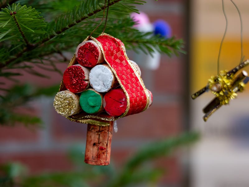 ** Oslobodite Kreativnost: 10 DIY Ideja za Dekoraciju i Unikatne Poklone** - Fourth Image