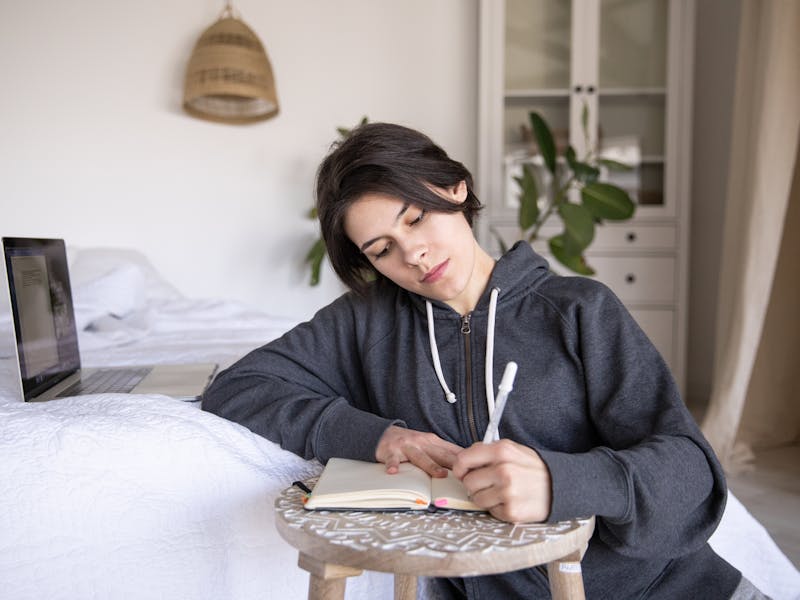 **10 Kreativnih Ideja za Uređenje Doma Uz Mali Budžet - Uživajte u Prekrasnom Prostor!** - Second Image