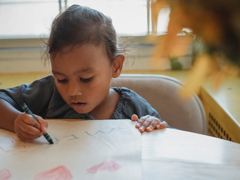 **Kreativne  Stvarajte Čaroliju s Rukama i Uživajte u Praznicima** - Third Image