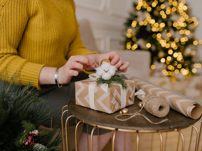 ** 10 Kreativnih DIY Ideja za Božić: Stvorite Magične Ukrase i Poklone Svojim Rukama** - Fourth Image