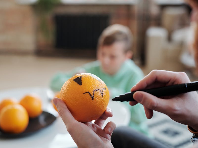 ** Oslobodite Svoju Maštu: 5 Inspirativnih DIY Kreativnih Ideja za Uređenje Doma i Reciklažu** - Second Image