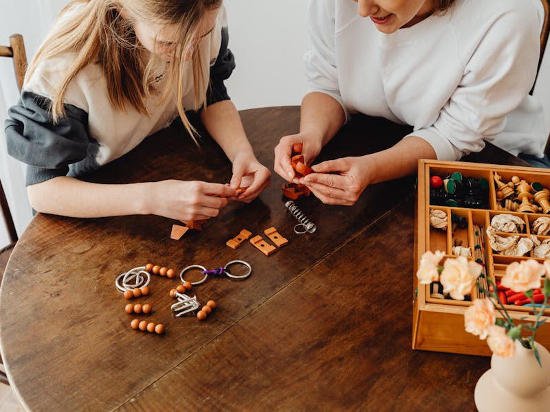 **Vrhunske DIY Ideje za Uradi Sam Projekte: Kreativni Savjeti za Dekoraciju, Namještaj i Vrtlarstvo** - Fourth Image