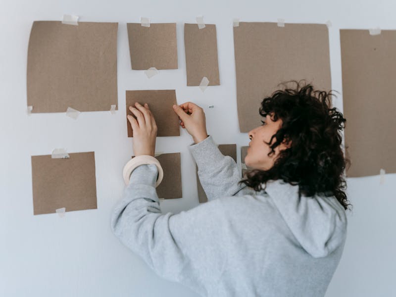 **Kreativne DIY Ideje: 5 Jednostavnih Projekata za Vaš Dom i Poklone** - Third Image