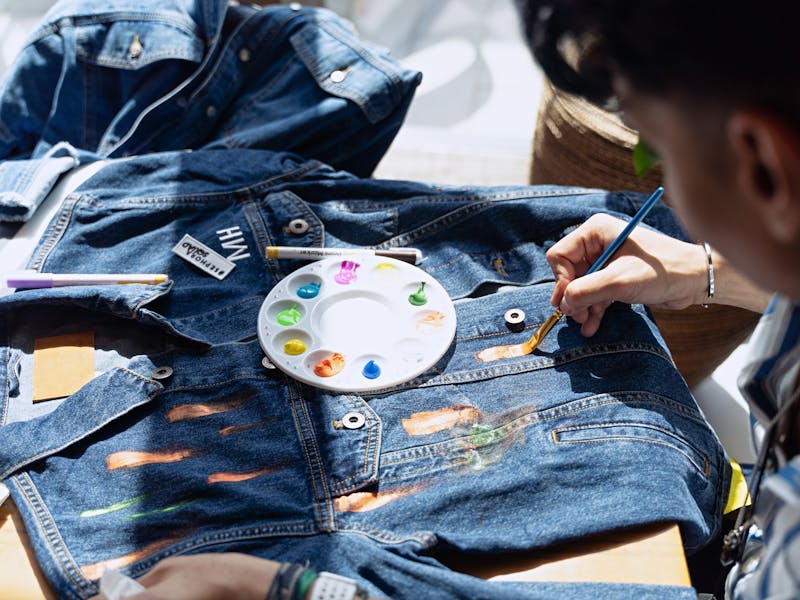 ** 10 Kreativnih Uradi Sam Ideja za Personalizaciju Vašeg Prostor** - Second Image