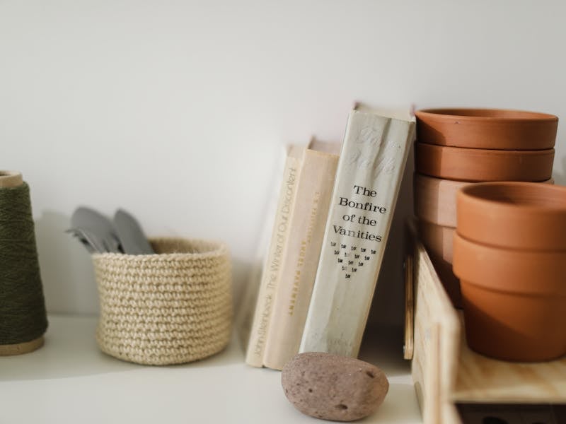 **DIY Kreativne Ideje za Unikatnu Dekoraciju Doma: Inspiracija za Umjetnost i Organizaciju** - Third Image