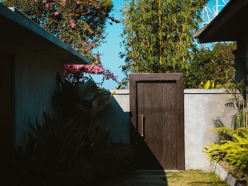 **Savjeti za Uređenje Vrtova i Bašti: Kako Stvoriti Oazu Prirode u Svom Prostor** - Second Image