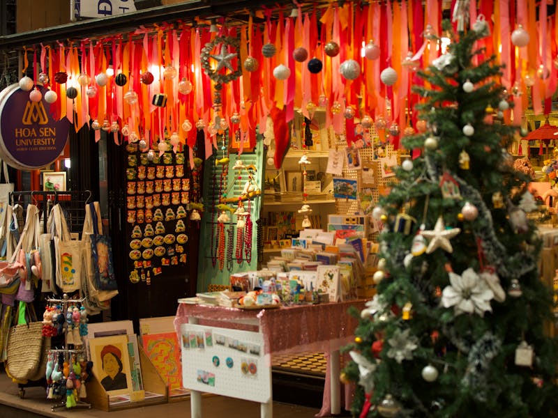 **Kreativne  Uživajte u Ručno Rađenim Poklonima i Dekoracijama** - Third Image