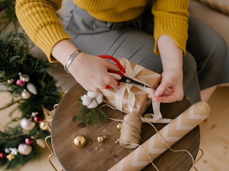 ** DIY Božićne Ideje: Stvarajte Unikatne Dekoracije i Poklone Svojim Rukama** - Fourth Image