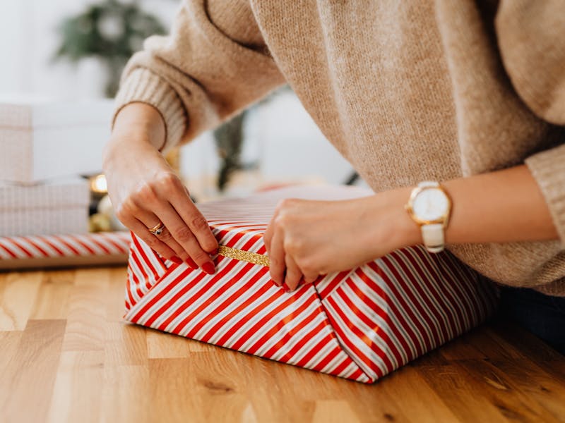 **DIY Božićne Ideje: Kreativne Uređenja i Pokloni koje Možete Napraviti Sami** - Fourth Image