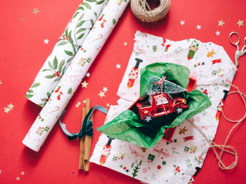 ** DIY Božićne Ideje: Stvarajte Unikatne Dekoracije i Poklone Svojim Rukama** - Third Image