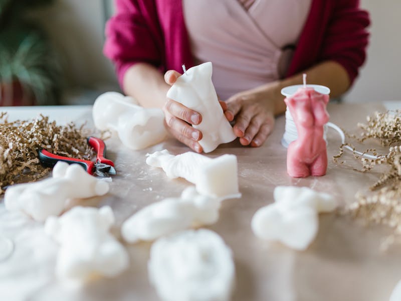 **Vrhunske DIY Ideje: Kako Izraditi Unikatne Dekoracije i Poklone za Vaš Dom** - Second Image