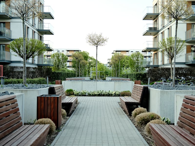 **Proljetne Ideje za Baštu: Savjeti za Uređenje i Održavanje Vrtova** - Second Image