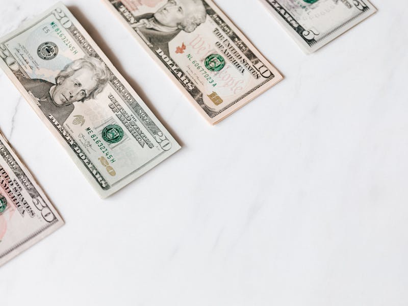 **10 Kreativnih Ideja za Uređenje Doma uz Mali Budžet: Uštedite i Uljepšajte Svoj Prostor** - Fourth Image