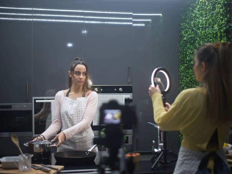 **Savjeti za  Kako Stvoriti Savršen Prostor za Kuhanje i Druženje** - Second Image