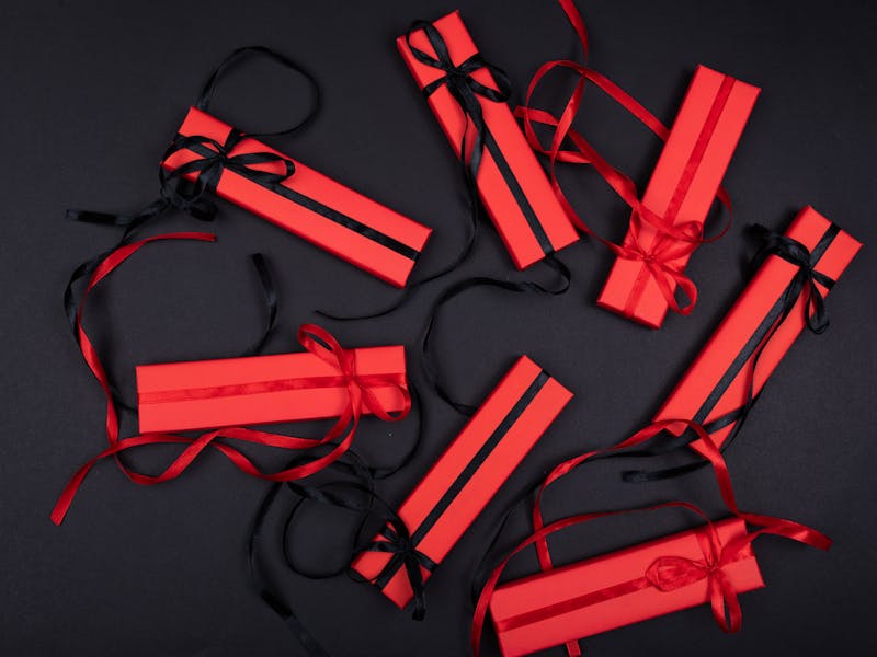 **Kreativne DIY Ideje za Rođendanske Poklone: Izradite Jedinstvene i Emotivne Darove** - Third Image