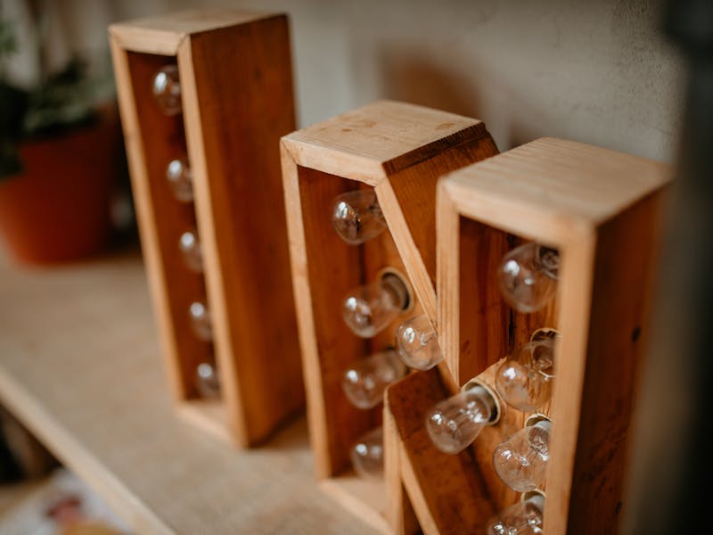 ** 10 Kreativnih Uradi Sam Ideja za Unikatnu Dekoraciju i Uređenje Doma** - Fourth Image