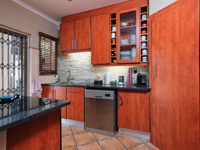 ** Kako Stvoriti Moderni i Funkcionalni Ambijent** - Second Image