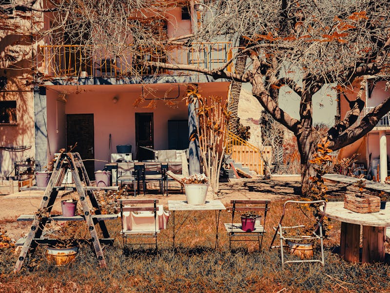 **Proljetne DIY Ideje za Kreativno Uređenje Doma i Vrtova** - Fourth Image