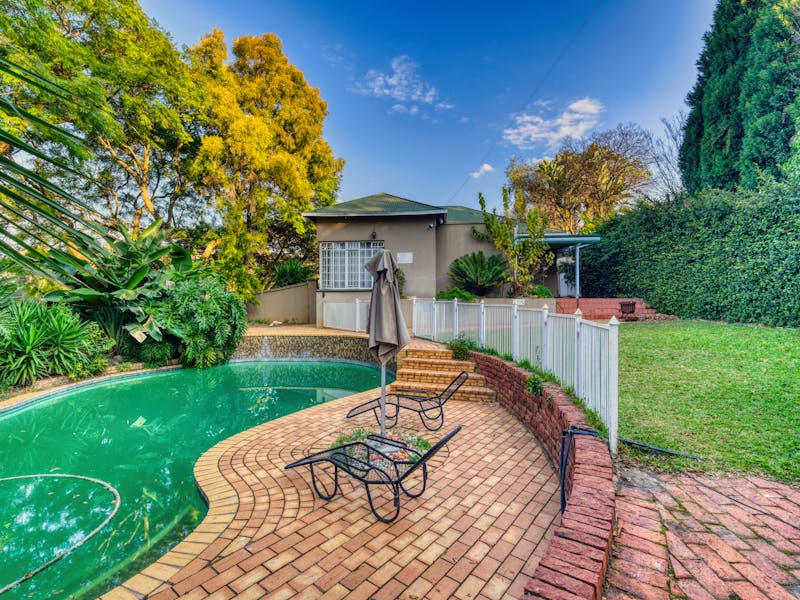 **Savjeti za Vrt i Baštu: Kako Stvoriti Prirodnu Oazu i Uživati u Svakom Trenutku** - Fourth Image