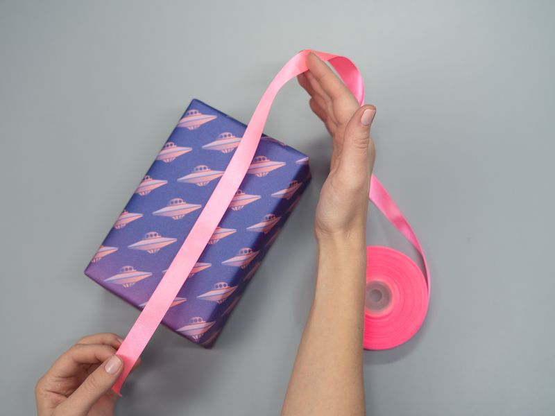 **10 Kreativnih DIY Ideja za Rođendanske Poklone koji će Oduševiti Svakoga** - Third Image