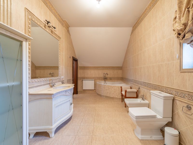 Učinkoviti načini za uklanjanje buđi sa silikona u kupatilu bez stresa - Third Image