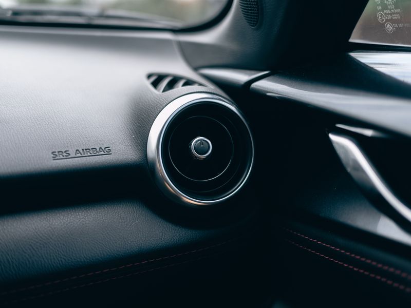 Što učiniti kada klima u automobilu prestane raditi i kako to brzo riješiti - Second Image