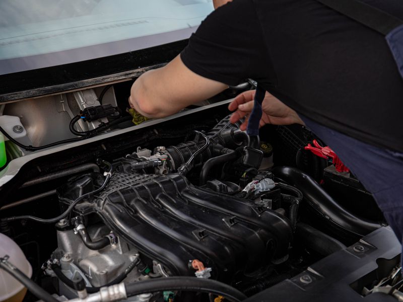 Vožnja s upaljenom lampicom check engine: kada je to rizično i što učiniti? - Third Image