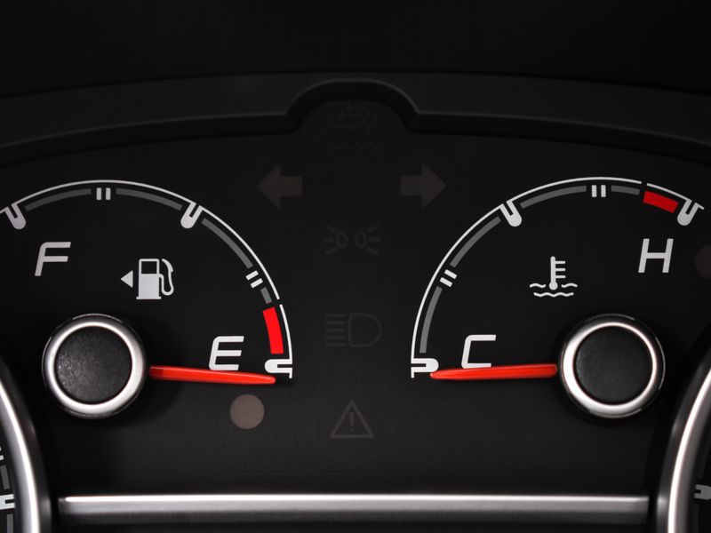 Moguće posljedice vožnje s upaljenom check engine lampicom koje ne smijete ign - Second Image
